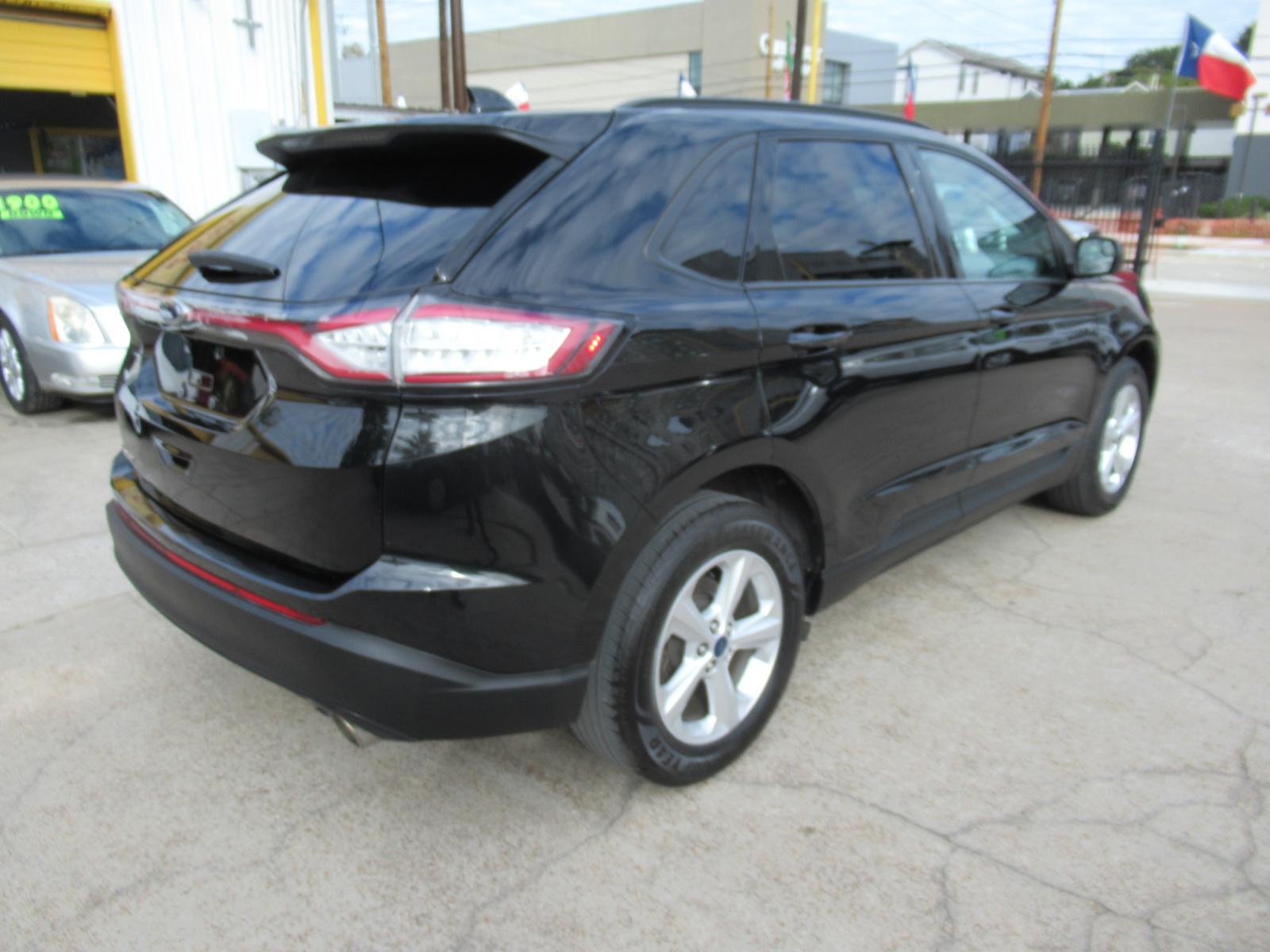 2015 Gray /Tan Ford Edge (2FMTK3G8XFB) with an 3.5 Liter V6 engine, Automatic transmission, located at 1511 North Shepherd Dr., Houston, TX, 77008, (281) 657-1221, 29.798361, -95.412560 - 2015 FORD EDGE SE VIN: 2FMTK3G8XFBB99744 2 F M T K 3 G 8 X F B B 9 9 7 4 4 4 DOOR WAGON/SPORT UTILITY 3.5L V6 F DOHC 24V GASOLINE FRONT WHEEL DRIVE - Photo #23